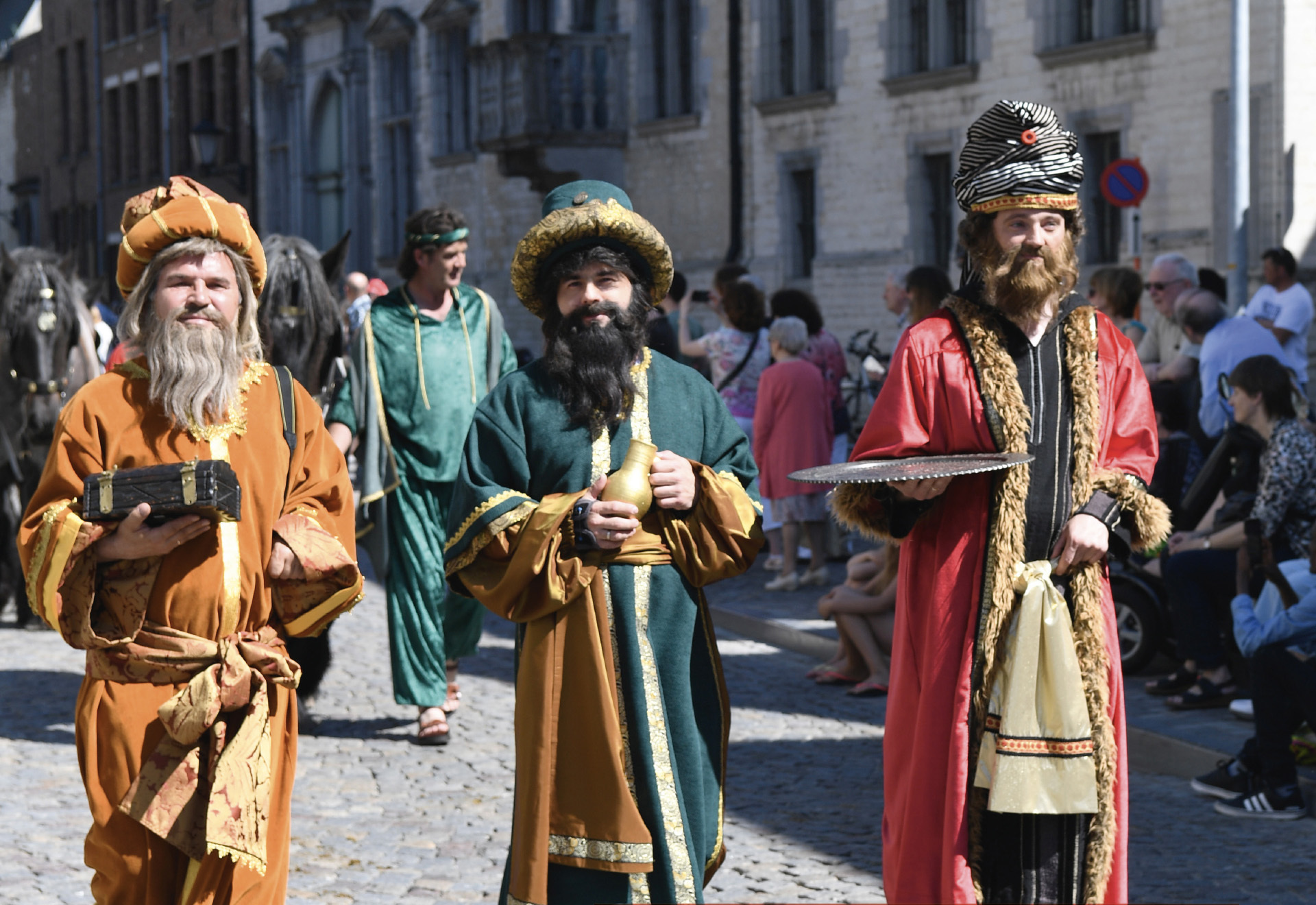 De drie wijzen op Hanswijkprocessie in Mechelen