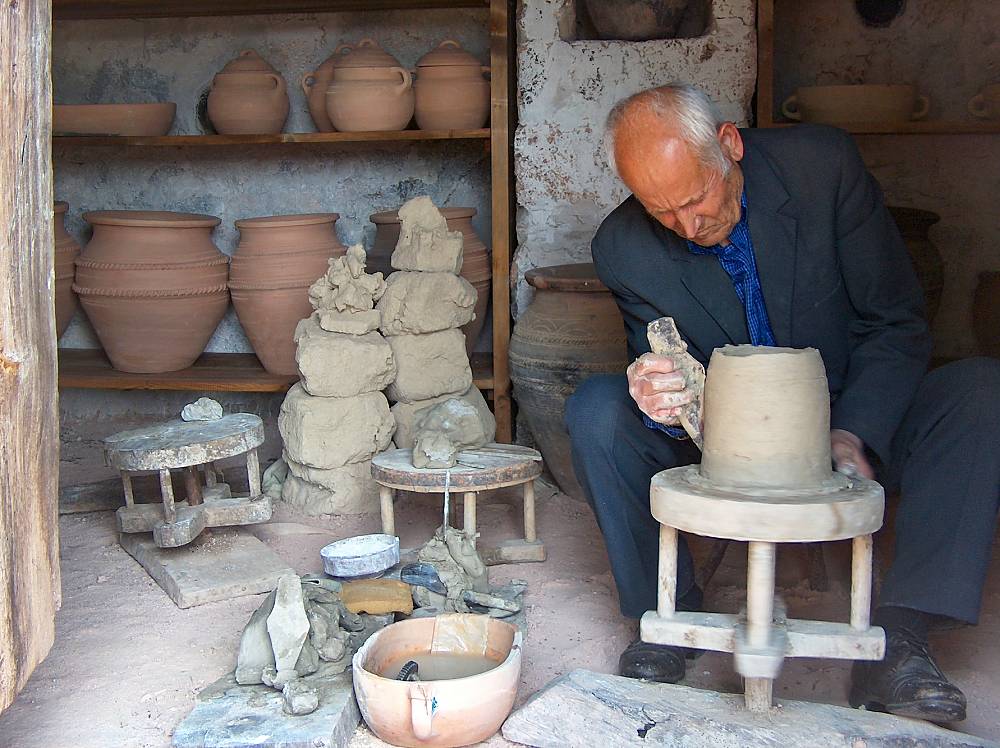 ©Ethnographic Museum in Belgrade, 2018, with the permission of UNESCO Zlakusa pottenbakken