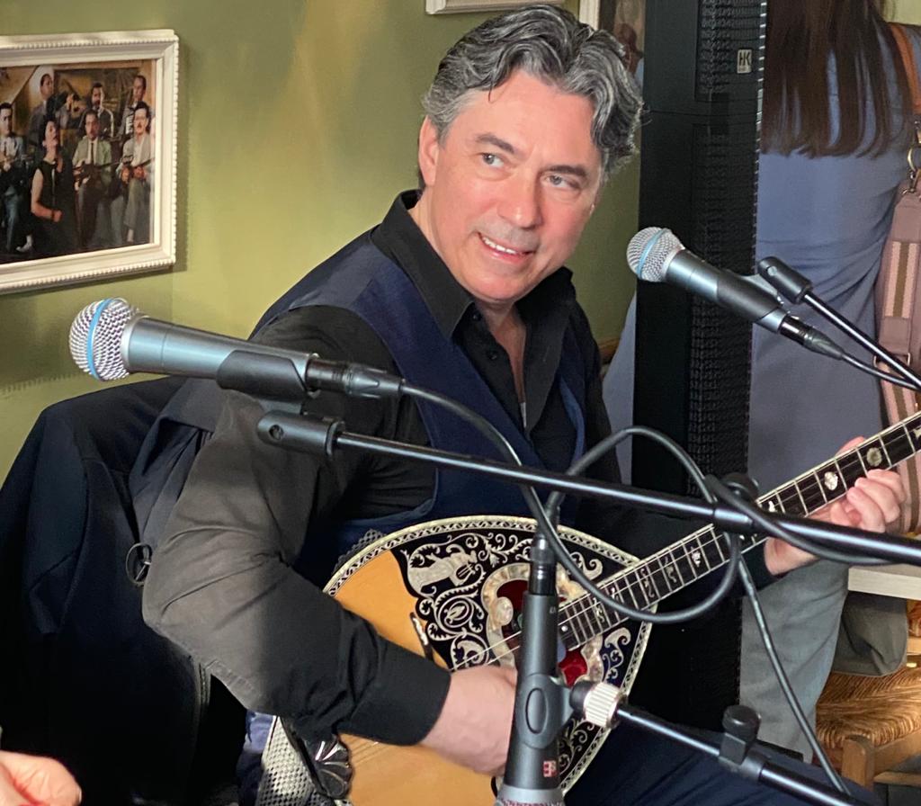 Bouzouki optreden van Stratos Stabourlos | © Josiane Droeghag