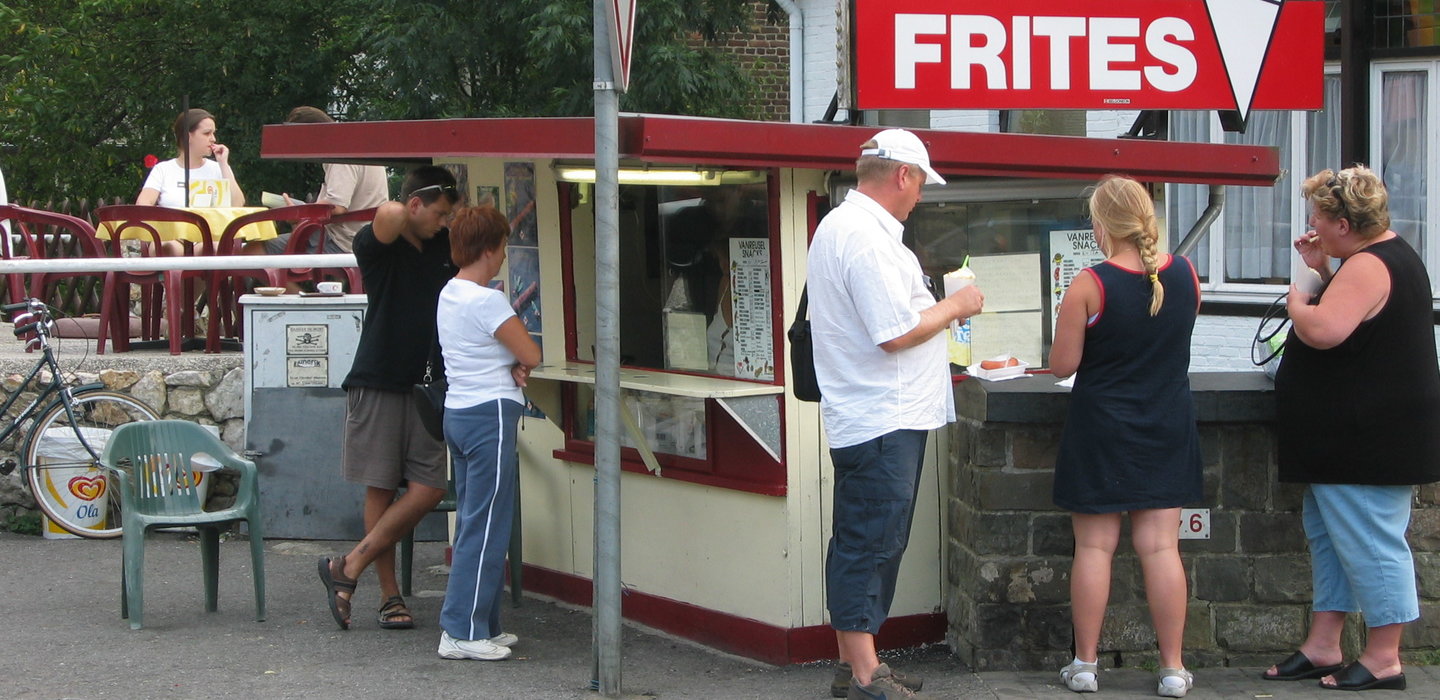 Frietkotcultuur5_fritkot_la_roche_ardennes_2003_HomeFritHome