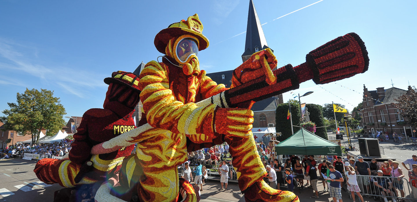 Bloemencorso1_foto_loenhout_1_3