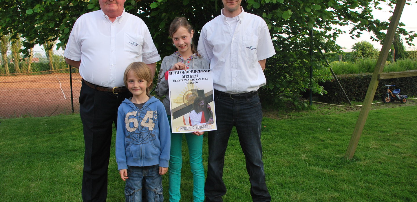 BloedprocessieMeigem1_drie_generaties_foto_John_De_Vlieger