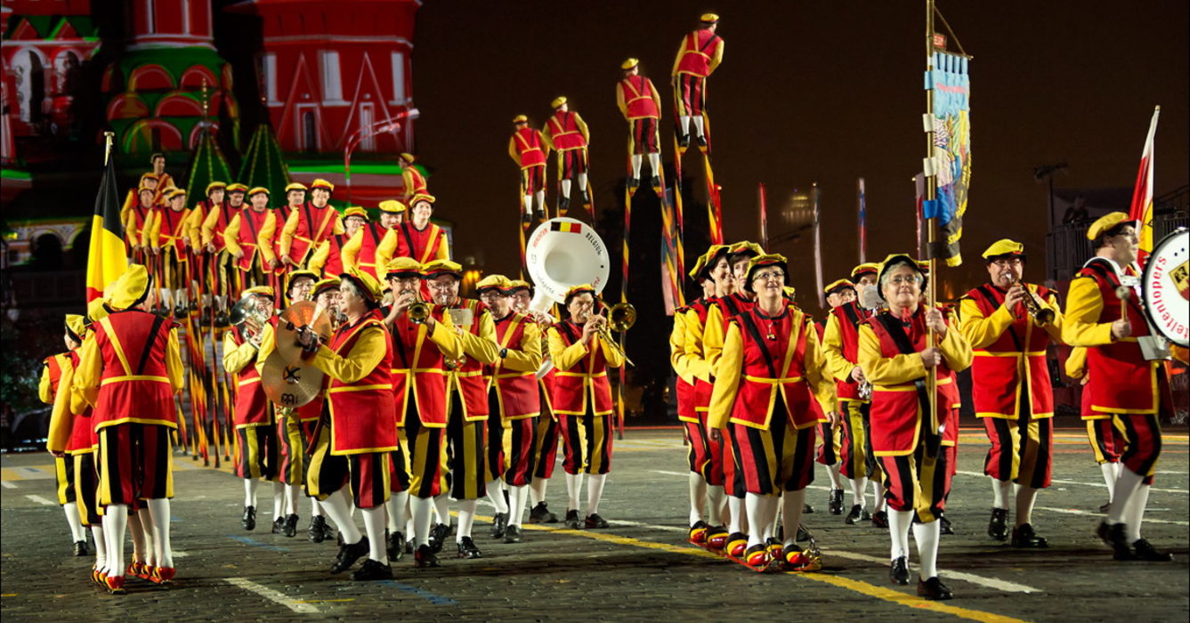 SteltenlopeninMerchtem6_Taptoe2015Moskou